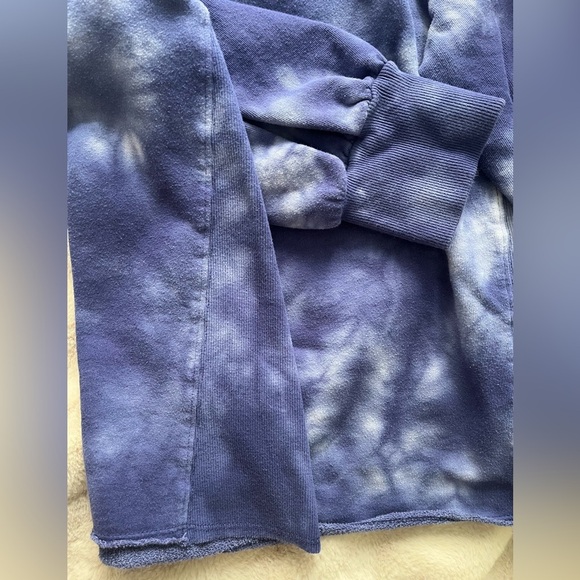 2/$20 ✨Universal Thread Tie-Dye Puff Sleeve Sweatshirt Blue Size S - Picture 8 of 10